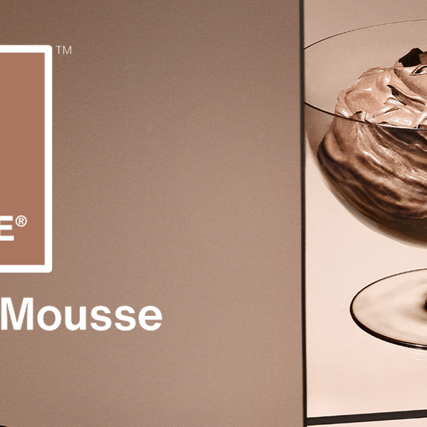 Introductie van de PANTONE Color of the Year 2025: PANTONE 17-1230 Mocha Mousse