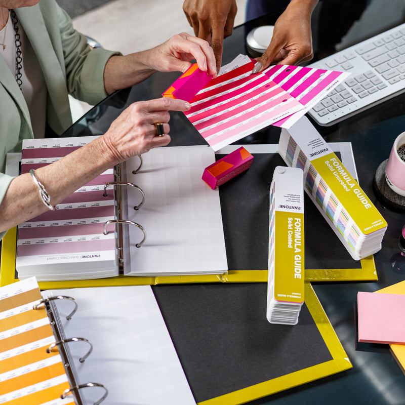 PANTONE Solid Color Set gestreken en ongestreken